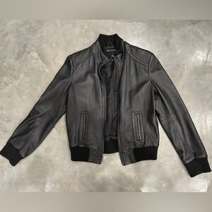 Vintage Women’s Bomber Black Leather Jacket L